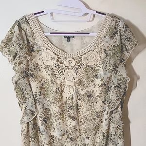 Apt 9, floral blouse sheer lined L cream lace at collar flutter sleeves